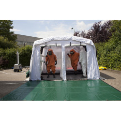 Namiot dekontaminacyjny...